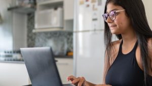 estudante vestibular online uniderp