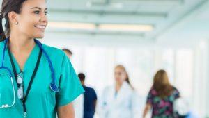 mulher estudante de medicina em campo grande