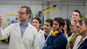 estudantes de engenharia elétrica