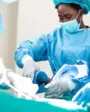 equipe médica em cirurgia